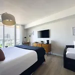 Mvr - Limited Bay View Suites-Book Fast